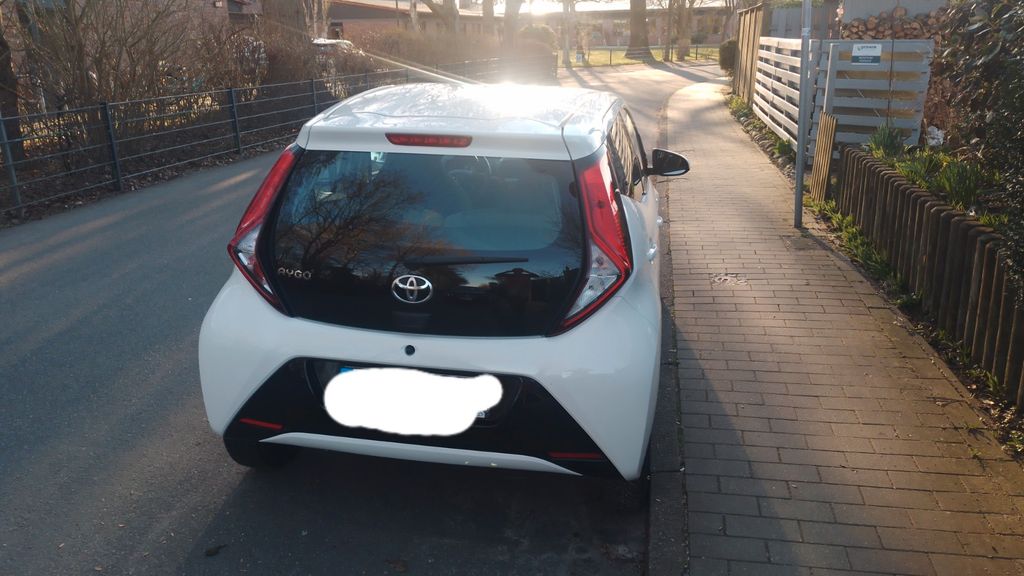 Toyota Aygo (X) 128.000 km 7.000 &euro; Husum 25813
