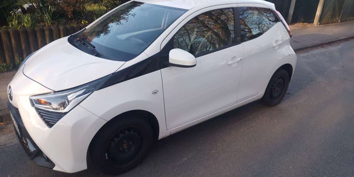 Toyota Aygo 128.000 km 7.000 &euro; Husum, Stadt 25813