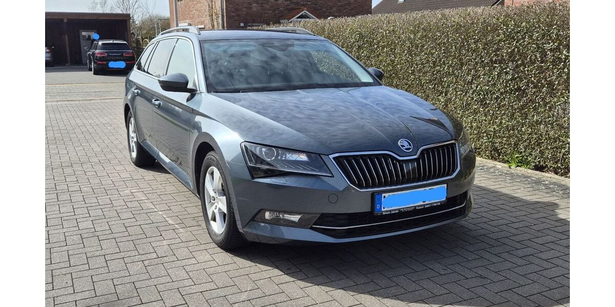 Skoda Superb 196.000 km 13.990 &euro; Husum 25813