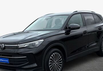 VW Tiguan 8.357 km 36.980 &euro; Breklum 25821