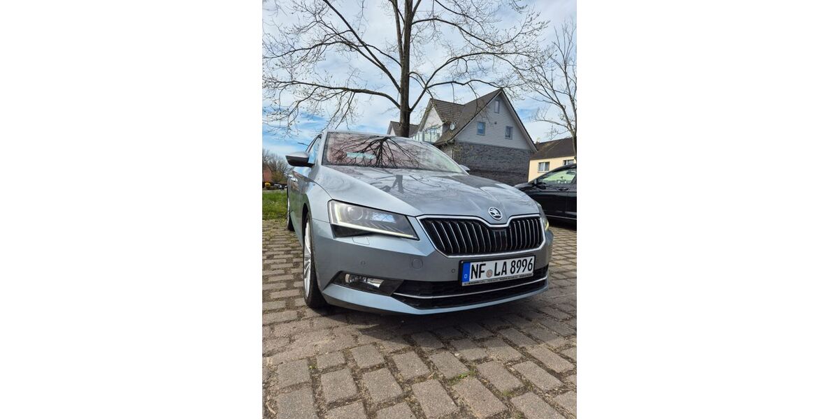 Skoda Superb 205.000 km 13.500 &euro; Bredstedt 25821
