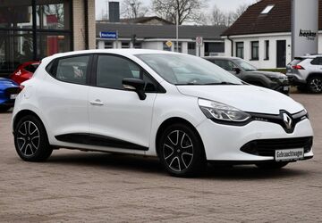 Renault Clio 128.623 km 5.490 &euro; Treia 24896