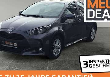 Toyota Yaris 24.727 km 19.980 &euro; Husum 25813