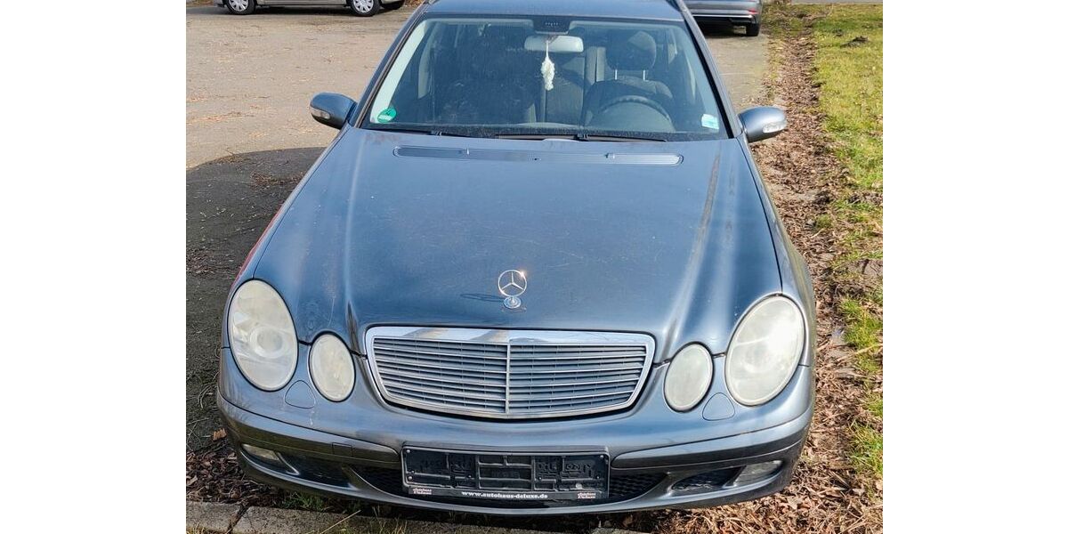 Mercedes-Benz E 280 267.859 km 600 &euro; Hennstedt 25779