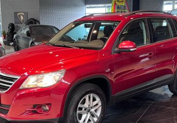 VW Tiguan 242.438 km 4.995 &euro; Husum 25813